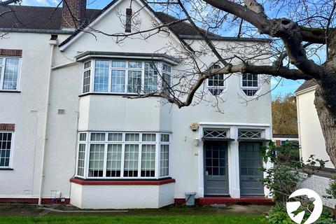 2 bedroom flat for sale, Lock Chase, London, SE3