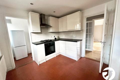 2 bedroom flat for sale, Lock Chase, London, SE3