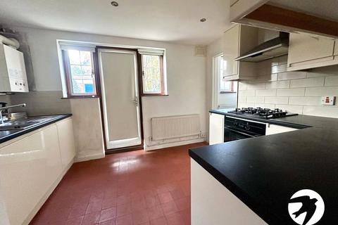 2 bedroom flat for sale, Lock Chase, London, SE3