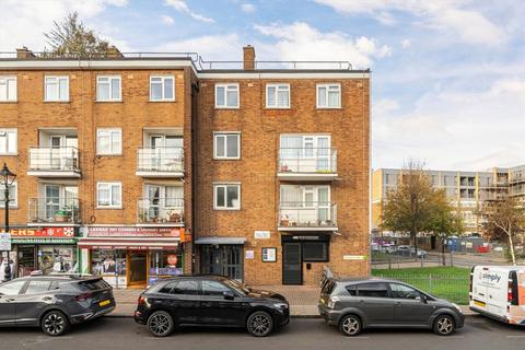 3 bedroom flat for sale, Hamlets Way, London E3