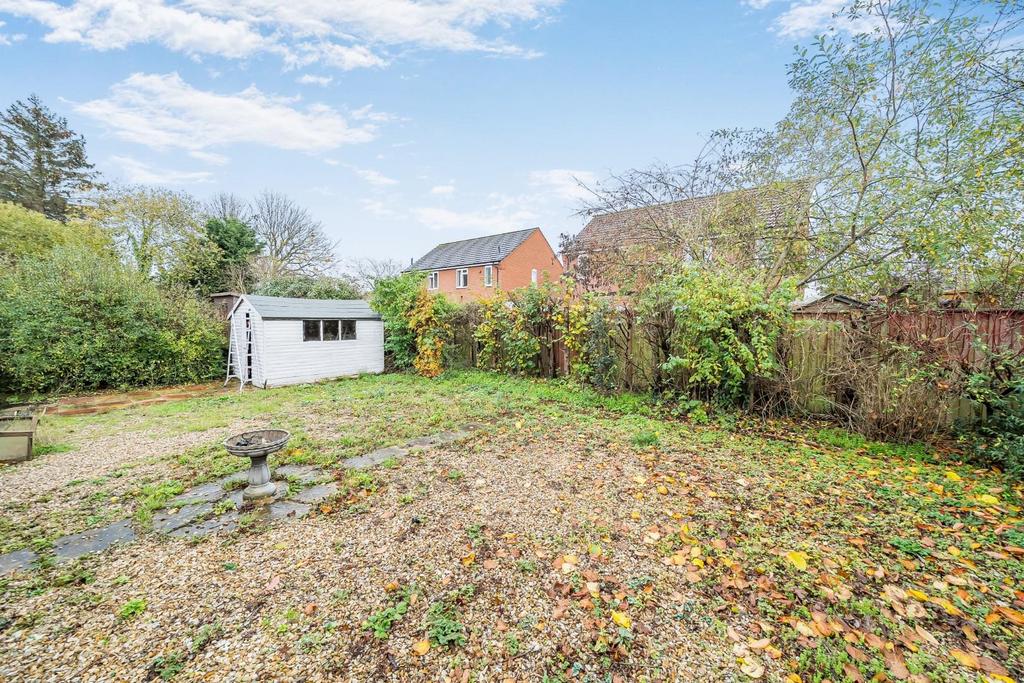 REAR GARDEN.jpg