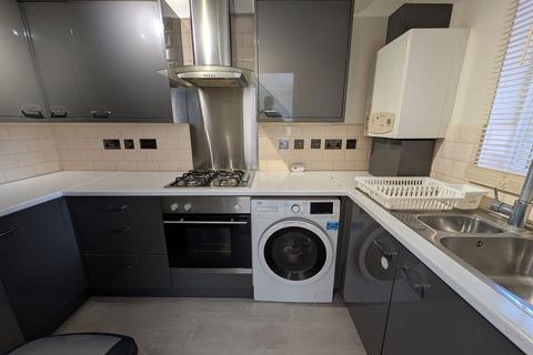 1 bedroom maisonette for sale, Kelvin Gardens , Croydon, Surrey, CR0 4UR