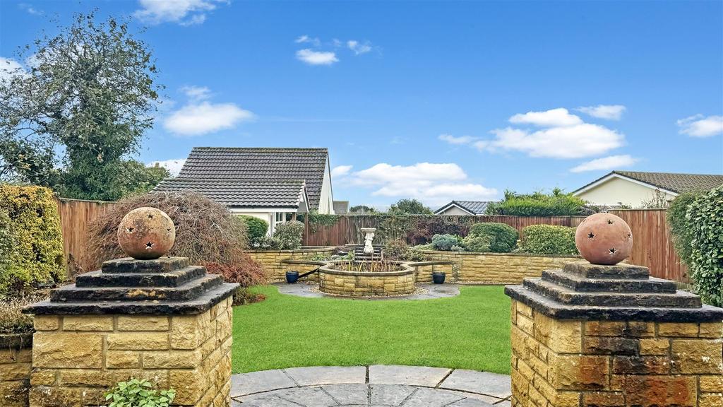Garden 2-2.jpg