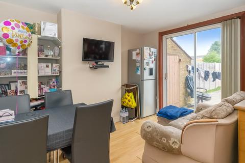 undefined, Ash Grove, Greater London TW5