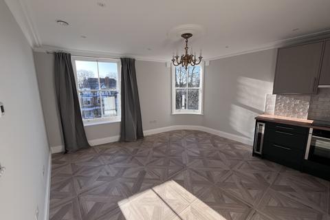 2 bedroom flat to rent, 63A Danuta House, East Molesey KT8