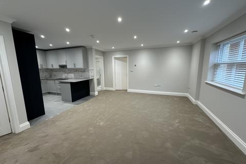 2 bedroom flat to rent, 63A Danuta House, East Molesey KT8