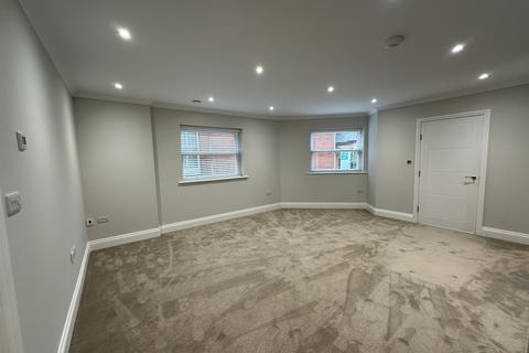2 bedroom flat to rent, 63A Danuta House, East Molesey KT8