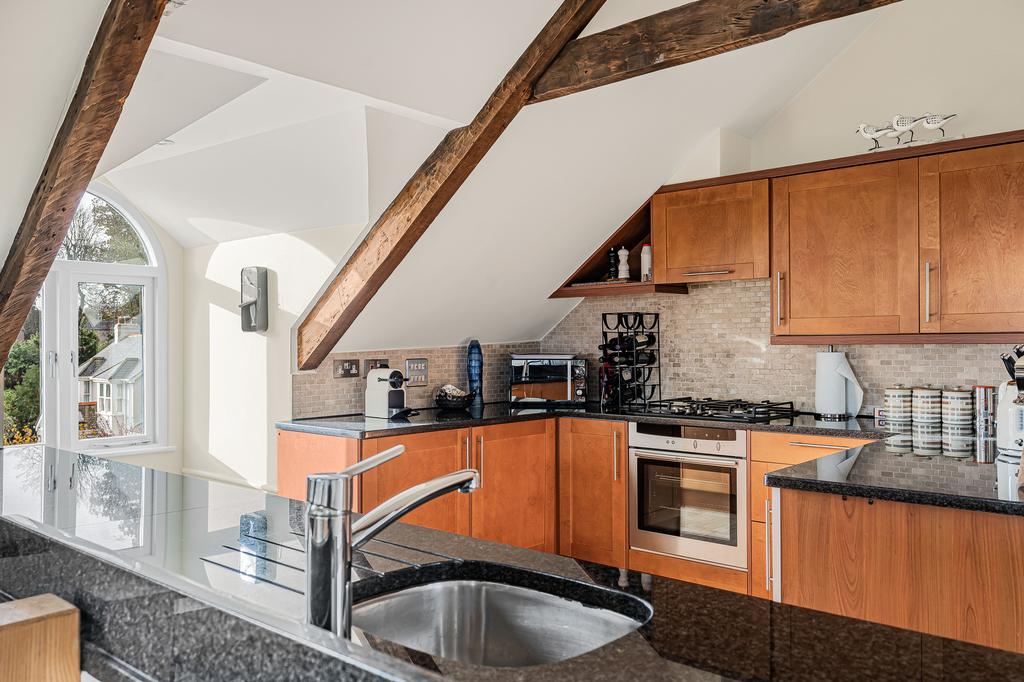 Kitchen 3.JPG