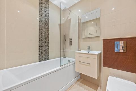 2 bedroom flat for sale, Niveda Close, London W12