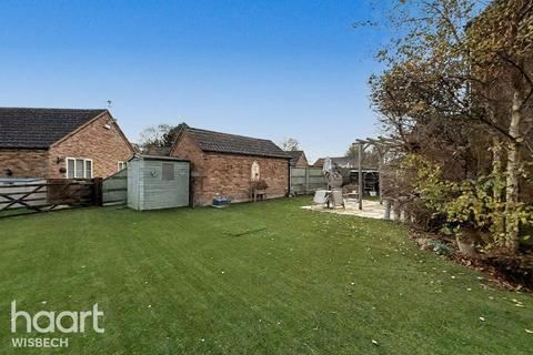 3 bedroom detached house for sale, Glynrich Mews, Terrington St John