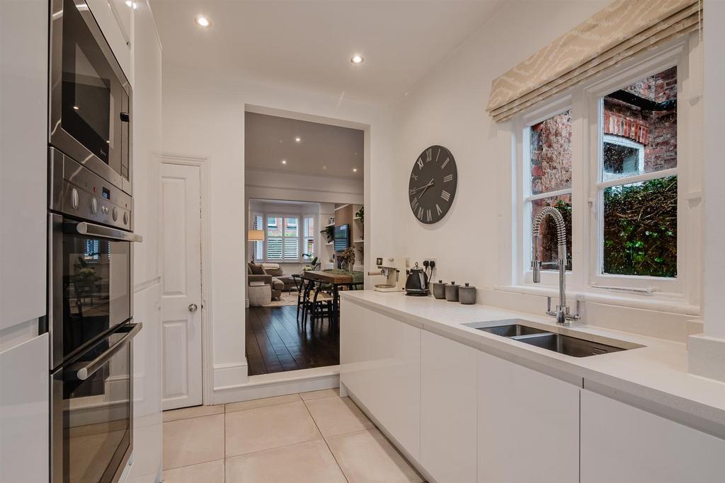 Breakfast Kitchen