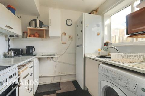 2 bedroom end of terrace house for sale, Catchpole Close, Kessingland