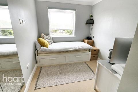 2 bedroom apartment for sale, 751-753 Cranbrook Road, Gants Hill