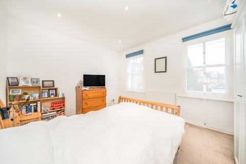 undefined, Queens Terrace, Old Isleworth TW7