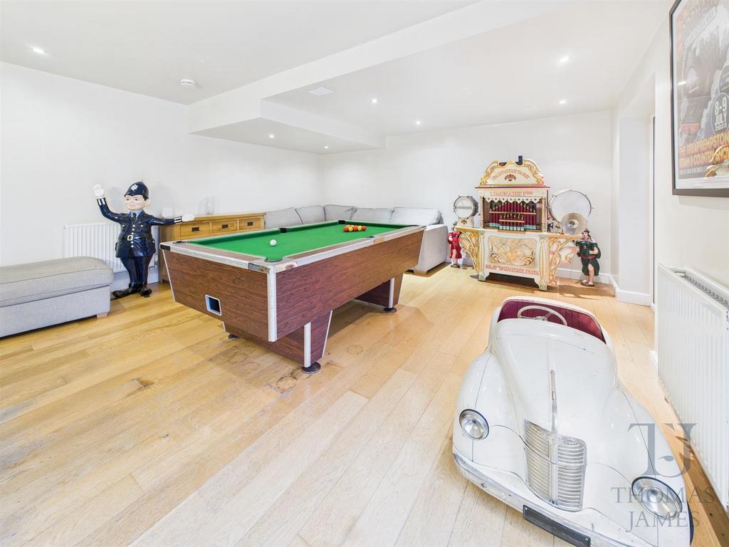 Kitchen / Diner/ Living Room