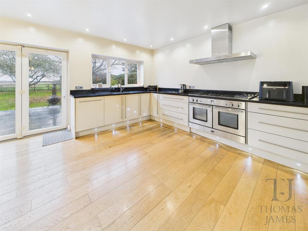 Kitchen / Diner/ Living Room