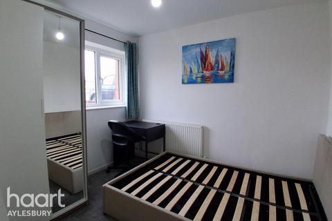undefined, Cam Mead, Aylesbury