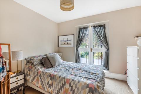 2 bedroom flat to rent, Muswell Avenue, Muswell Hill, London, N10