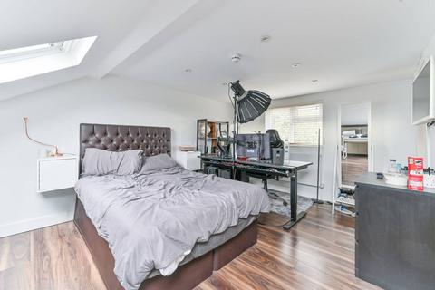 undefined, .Glenister Park Road, Streatham Vale, London, SW16