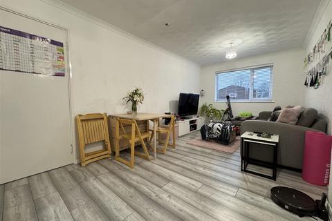undefined, Stratford Close, Swindon SN5