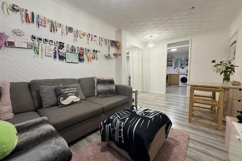 undefined, Stratford Close, Swindon SN5