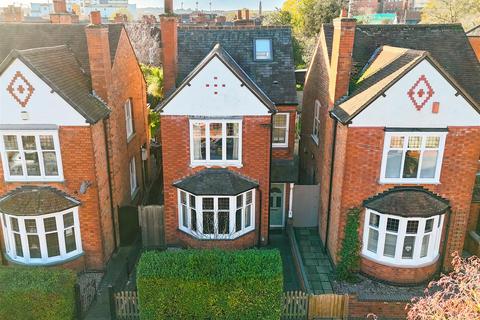 4 bedroom detached house for sale, Lorne Road, Clarendon Park, Leicester