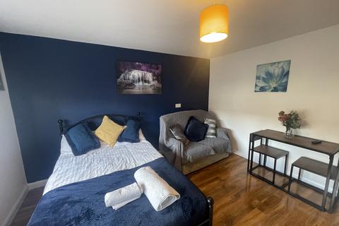 undefined, Fernbank Avenue, Wembley, HA0