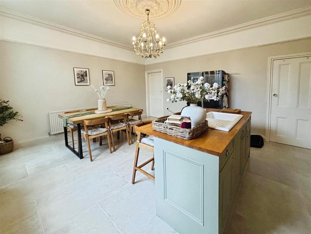 Dining Kitchen