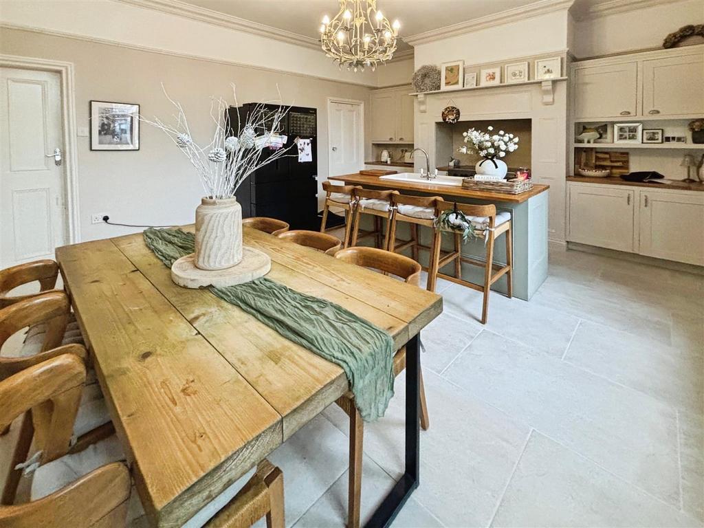 Dining Kitchen