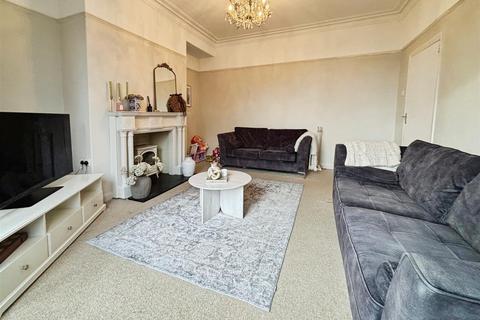 undefined, Ivy Place, Bradford BD2