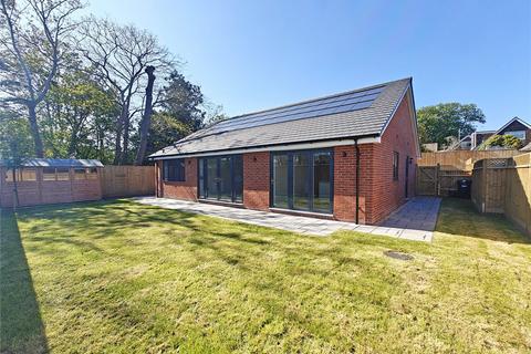 3 bedroom bungalow for sale, Anderwood Drive, Sway, Lymington, Hampshire, SO41