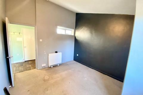 undefined, 4 Colemans Close, Calne, Wiltshire, SN11 8NJ