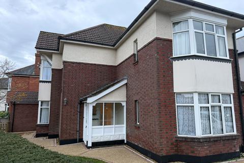 6 bedroom detached house to rent, Jameson Road, Bournemouth, Dorset, BH9 2QG
