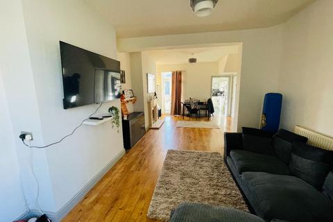 3 bedroom terraced house for sale, Victoria Street, Abertillery. NP131PQ.