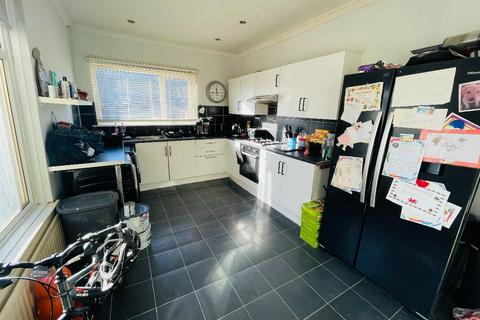 3 bedroom terraced house for sale, Victoria Street, Abertillery. NP131PQ.