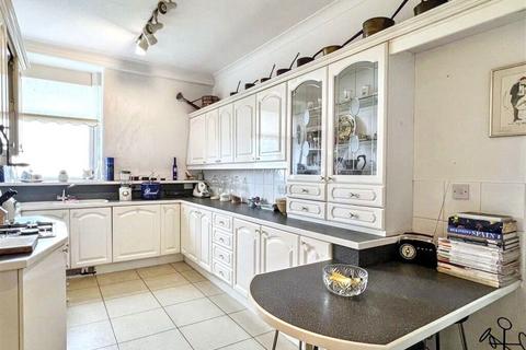 undefined, Esplanade, South Cliff, Scarborough, North Yorkshire, YO11 2AY