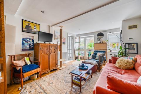 1 bedroom flat for sale, Ockford Road, Surrey GU7
