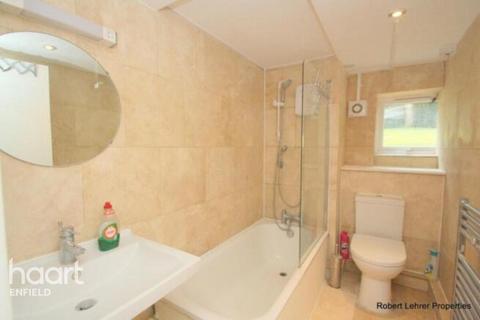 1 bedroom apartment to rent, Crescent Road, LONDON