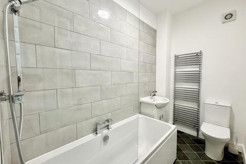 2 bedroom end of terrace house to rent, Blenheim Avenue, Barnsley