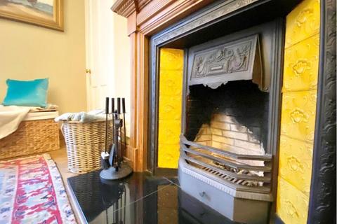 1 bedroom apartment to rent, Arlington Rd, London, NW1