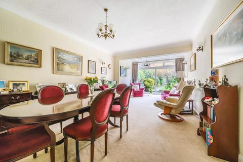 undefined, Buckingham Avenue, Whetstone