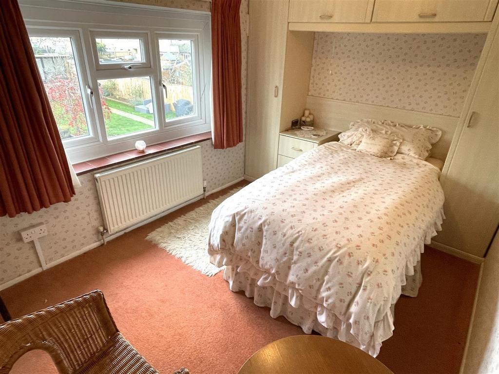 Bedroom 2.JPG