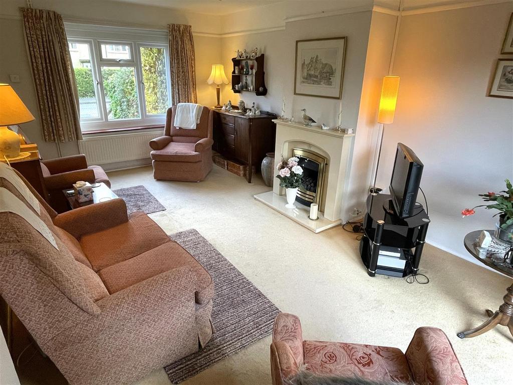 Sitting room alternative angle.JPG