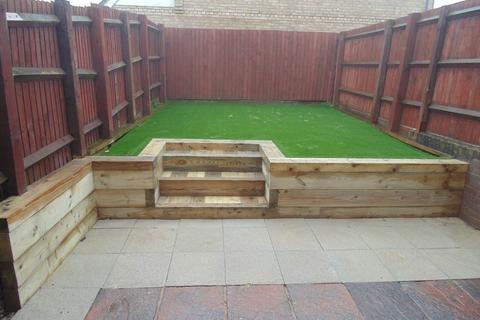 2 bedroom terraced house to rent, Rhos Y Derwen, Blackwood NP12