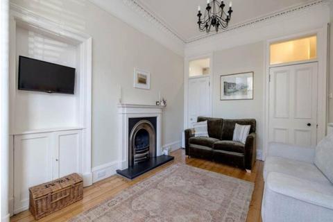 1 bedroom apartment to rent, Regent's Park Road, London, NW1