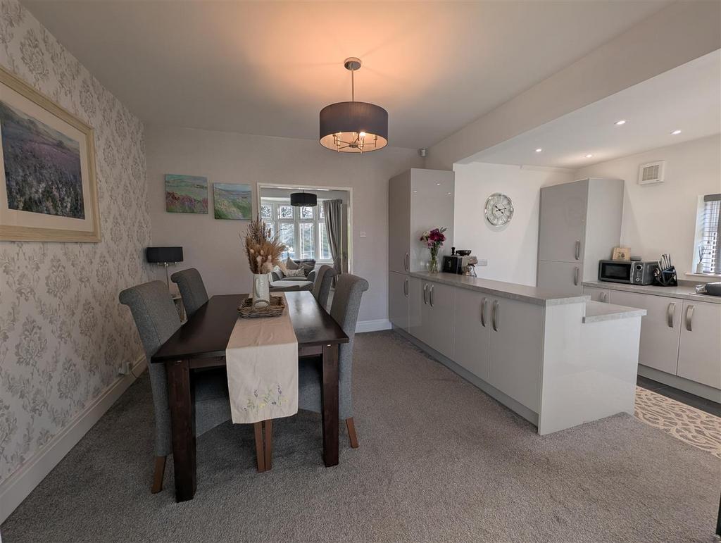 Dining Room/Kitchen