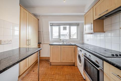 3 bedroom apartment for sale, Wandle Way, London SW18
