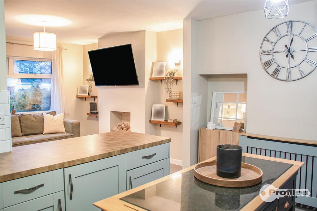 KITCHEN1.jpg