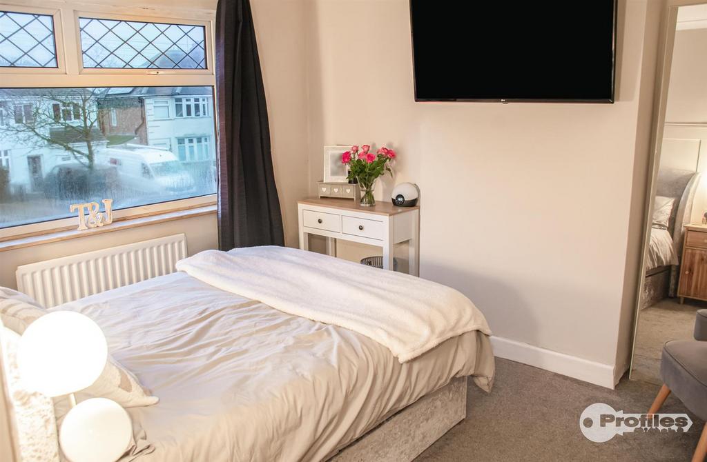 BEDROOM.jpg