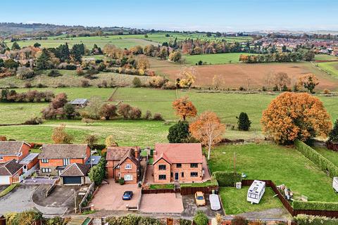 5 bedroom detached house for sale, Franche Court Drive, Kidderminster.